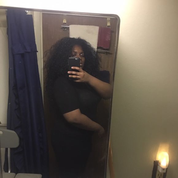 Meet your Posher, Ariel - Picture 1 of 1